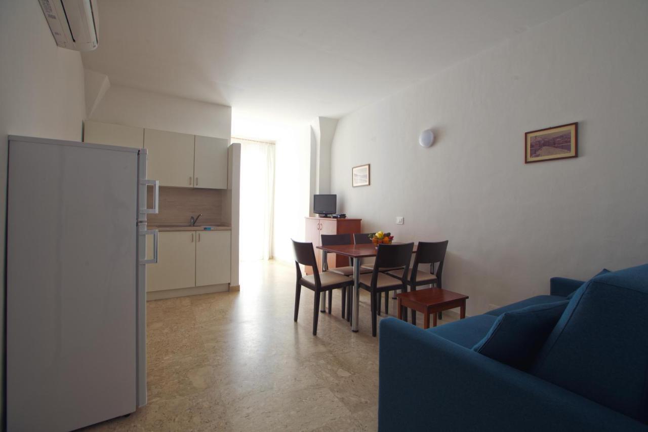 Appartamenti Sul Mare Alassio Bagian luar foto