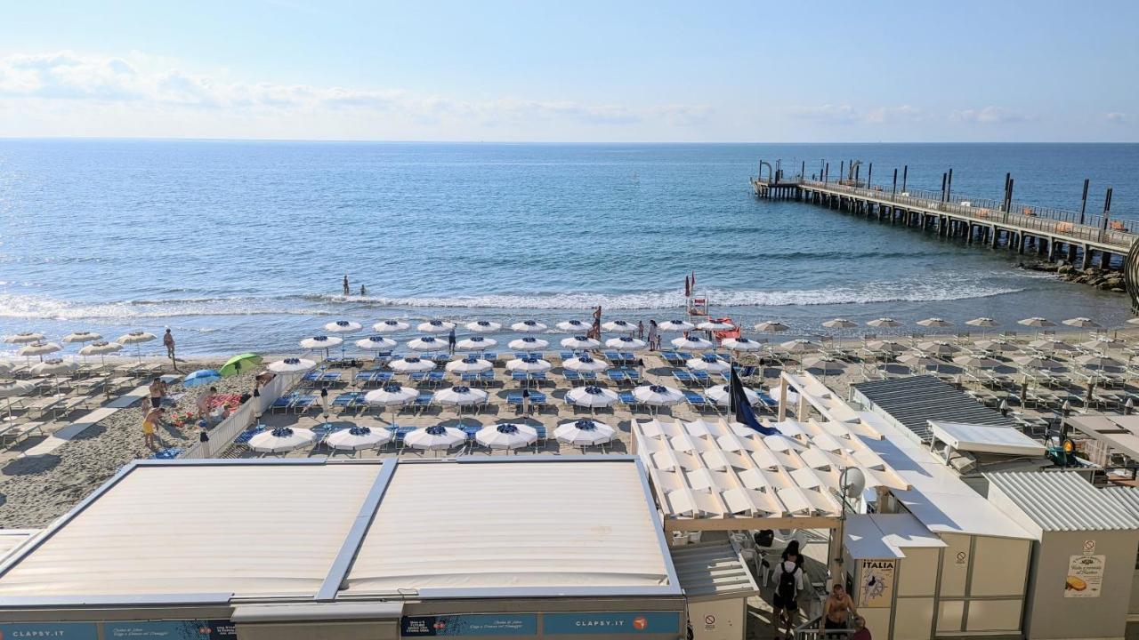 Appartamenti Sul Mare Alassio Bagian luar foto